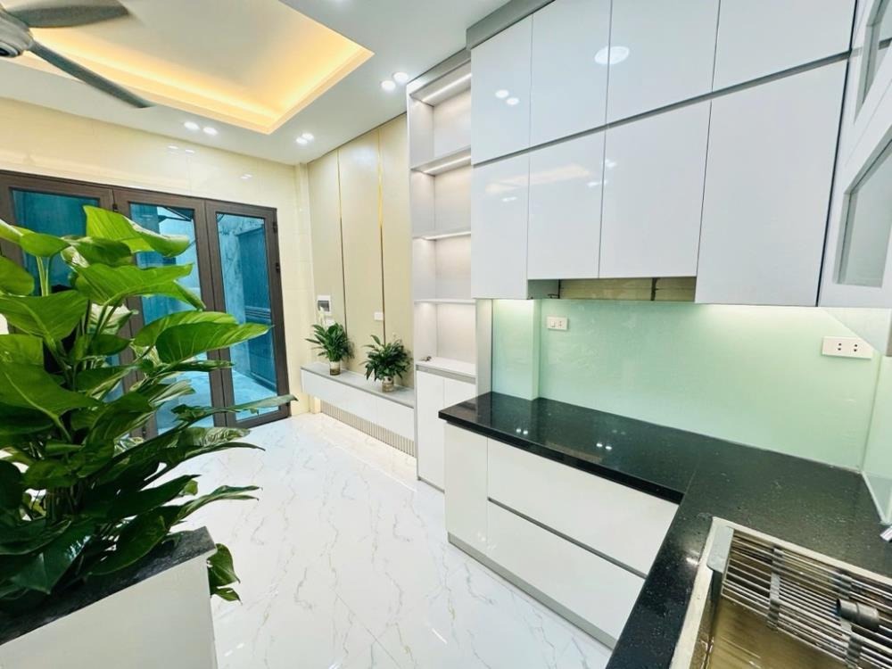 Nhà Ngõ 179 Vĩnh Hưng: 4 Tầng, Mặt Tiền Rộng, Giá 4.6 Tỷ - Vị Trí Đẹp