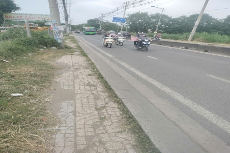 CHU GỬI GẤP LÔ ĐẤT 
 22 TỶ - ĐẤT 1000M² SIÊU ĐẸP - NGAY NGÃ BA GIỒNG - THÍCH HỢP XÂY KHO, XƯỞNG,