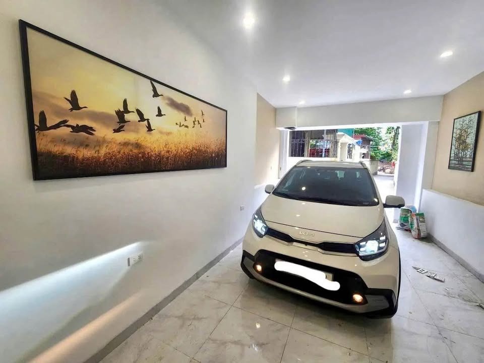 Bán nhà Nguyễn Văn Cừ, Long Biên: 52m2, 5 tầng, 10 tỷ - Vị trí đẹp, tiện ích đầy đủ