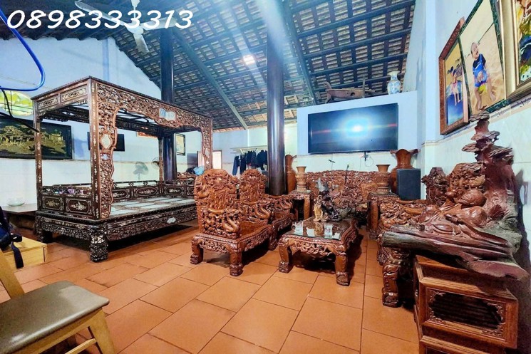 Biệt thự gần 300m2 tặng nội thất gỗ quý – mặt tiền Trung Chánh, Hóc Môn chỉ 10.8 tỷ, 0898333313