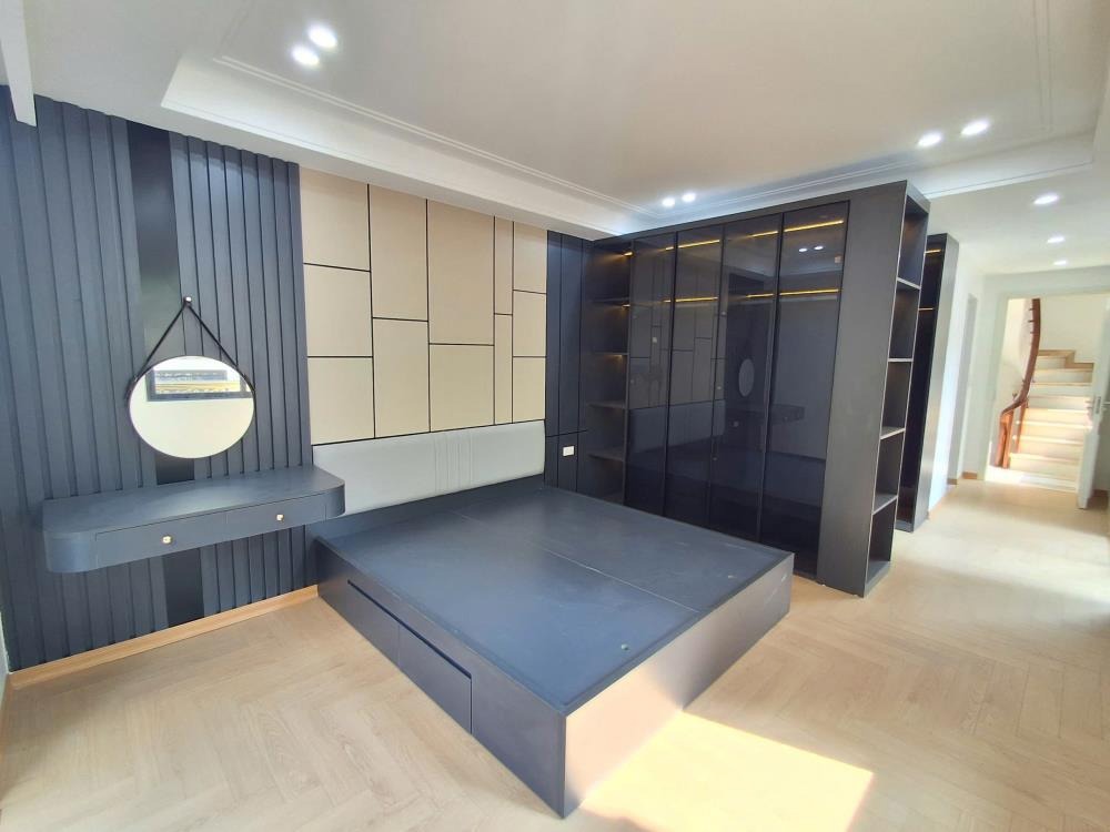 Bán nhà Sài Đồng, Long Biên 7 tầng, 60m², MT 14m, Oto Tránh - 14 tỷ