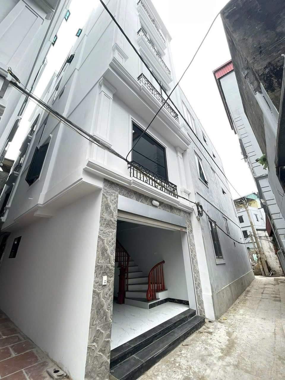 Bán Căn Góc 39m2 Đan Phượng, 5 Tầng, Gần Vincom Wonder City