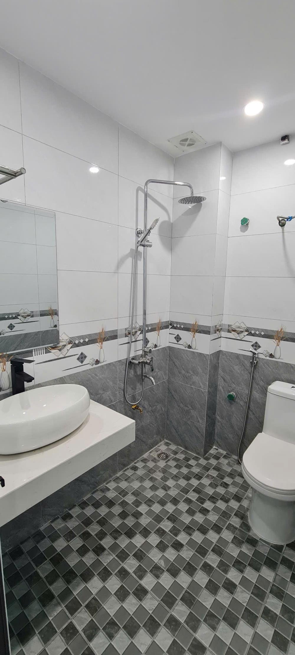 Bán Căn Góc 39m2 Đan Phượng, 5 Tầng, Gần Vincom Wonder City