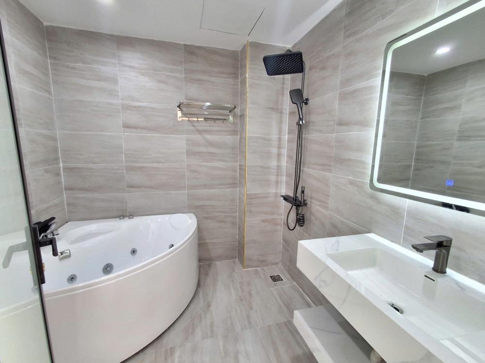 Bán nhà Sài Đồng, Long Biên 7 tầng, 60m², MT 14m, Oto Tránh - 14 tỷ