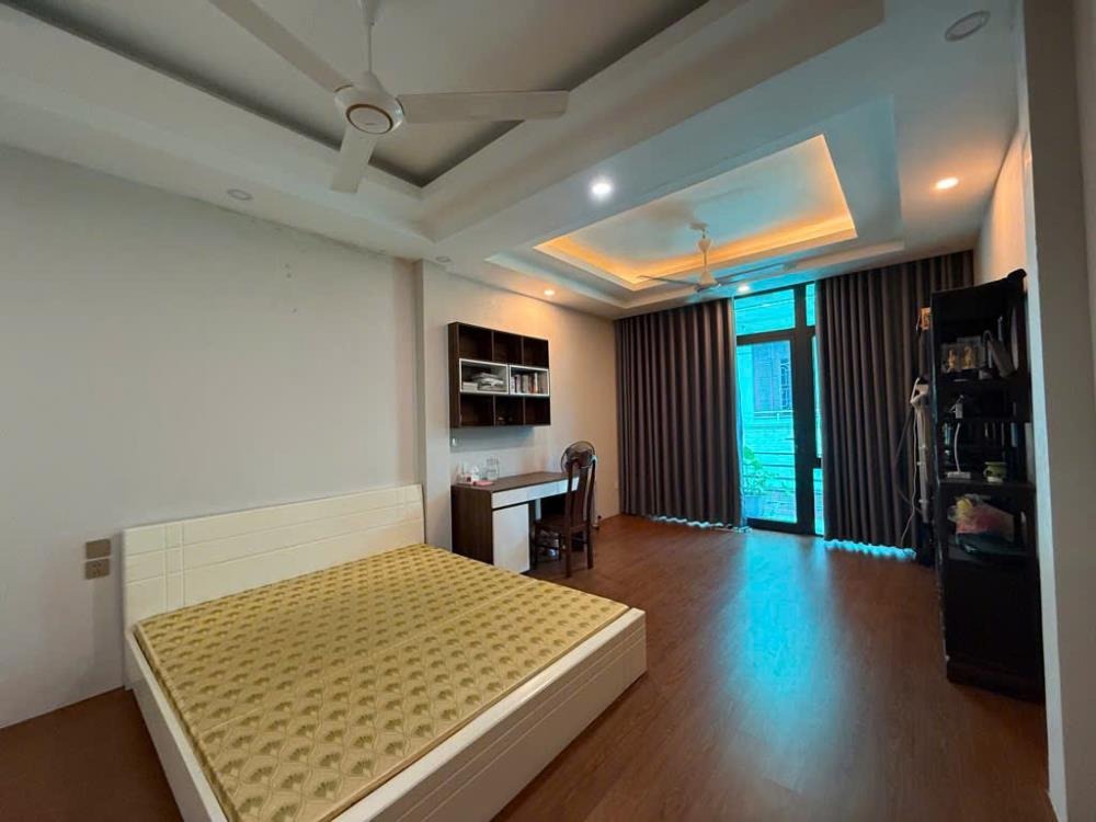 Khám Phá Ngôi Nhà Đa Thế Hệ Đắt Địa Cầu Giấy | Giá Tốt - Pháp Lý Rõ