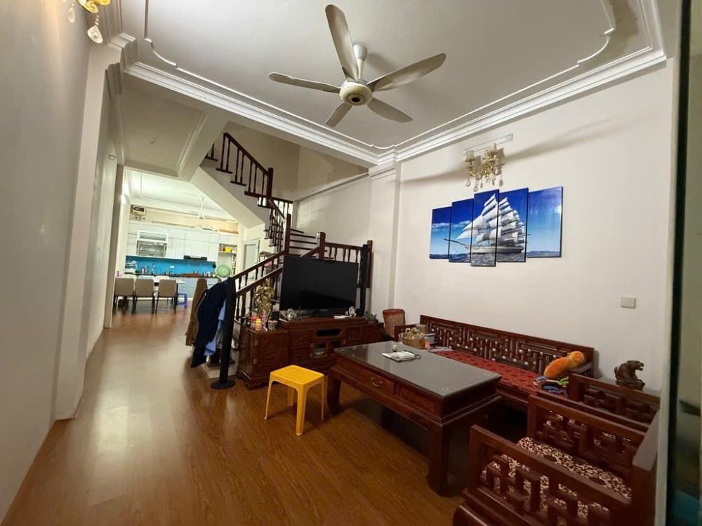 Khám Phá Ngôi Nhà Đa Thế Hệ Đắt Địa Cầu Giấy | Giá Tốt - Pháp Lý Rõ