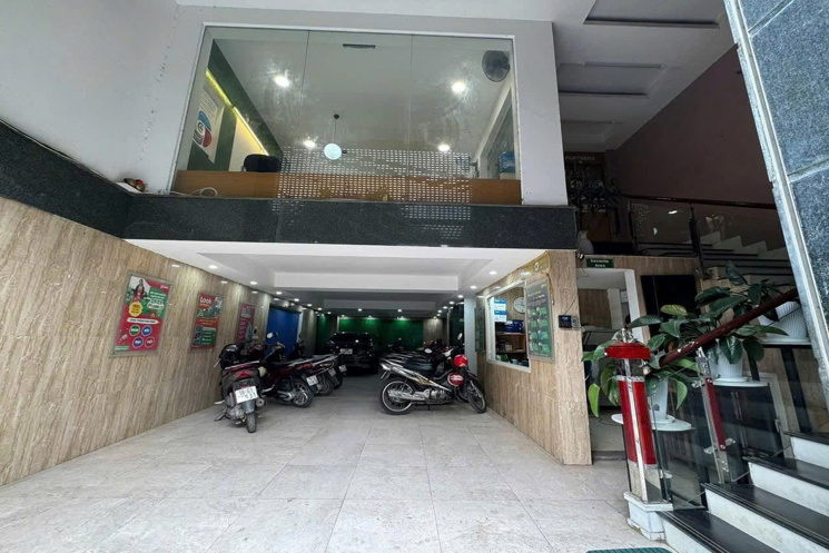 Toà Văn Phòng 9 Tầng - Mặt Phố Nguyễn Phúc Lai, Hoàng Cầu - MT 8m - Vị Trí Đắc Địa