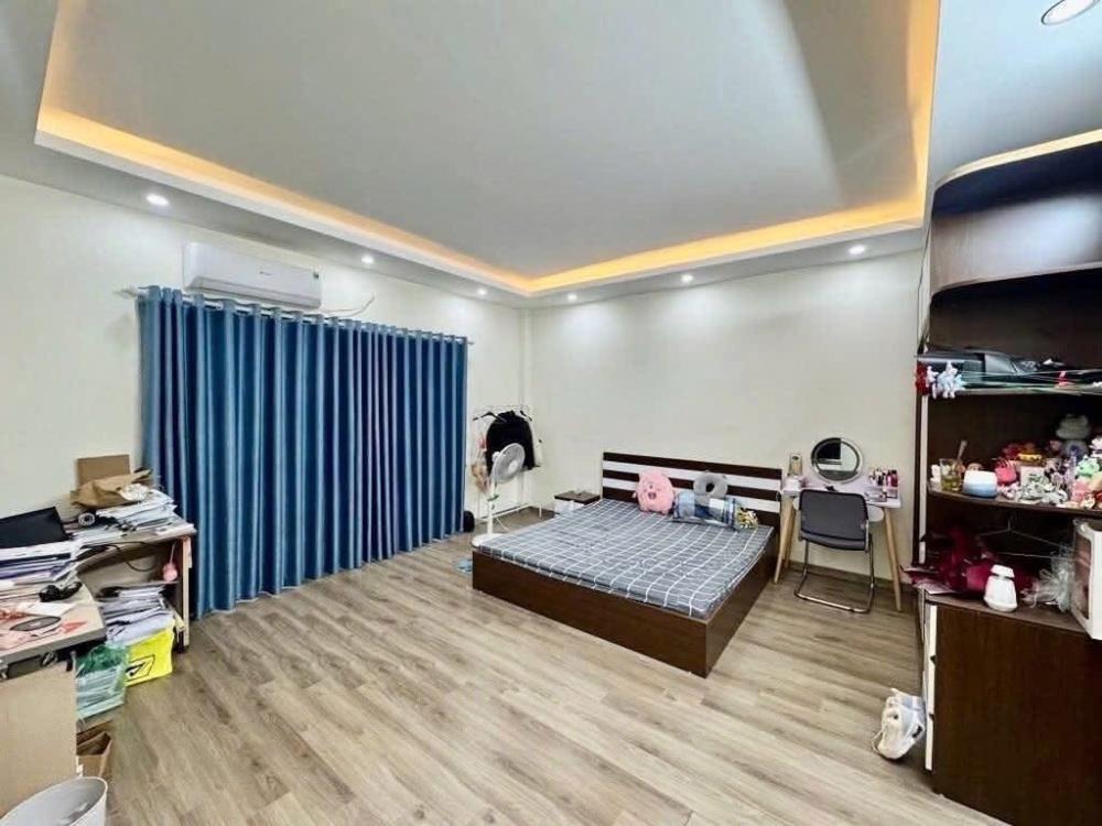 Bán Nhà Phố Yên Lạc, Hai Bà Trưng - 43m², 5 Tầng, Giá 10.8 Tỷ
