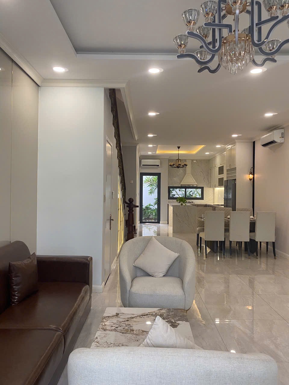 Biệt Thự Mini 200m2 Bình Chánh - Cho Thuê/Bán - Giá Tốt