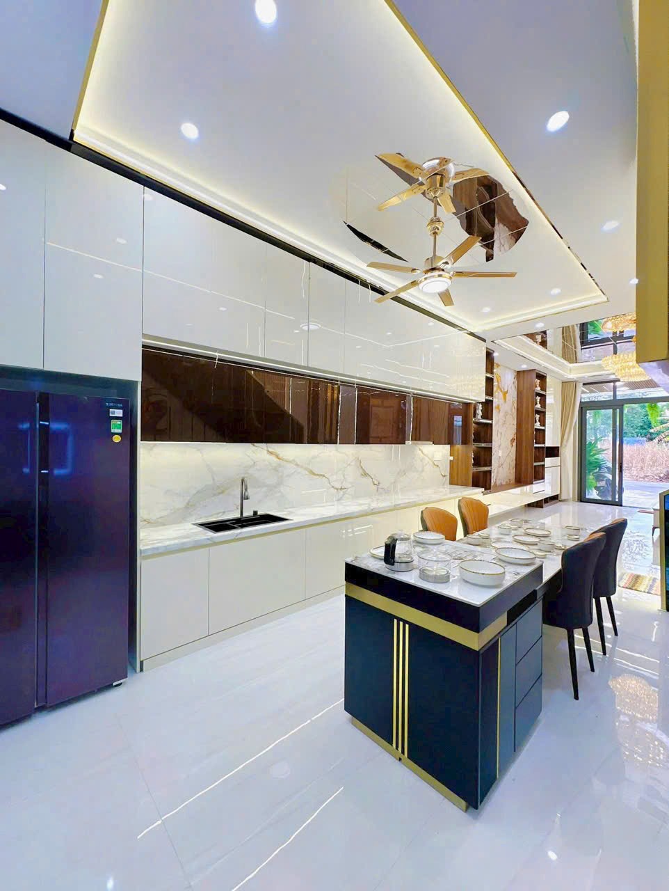 Biệt Thự Mini 200m2 Bình Chánh - Cho Thuê/Bán - Giá Tốt