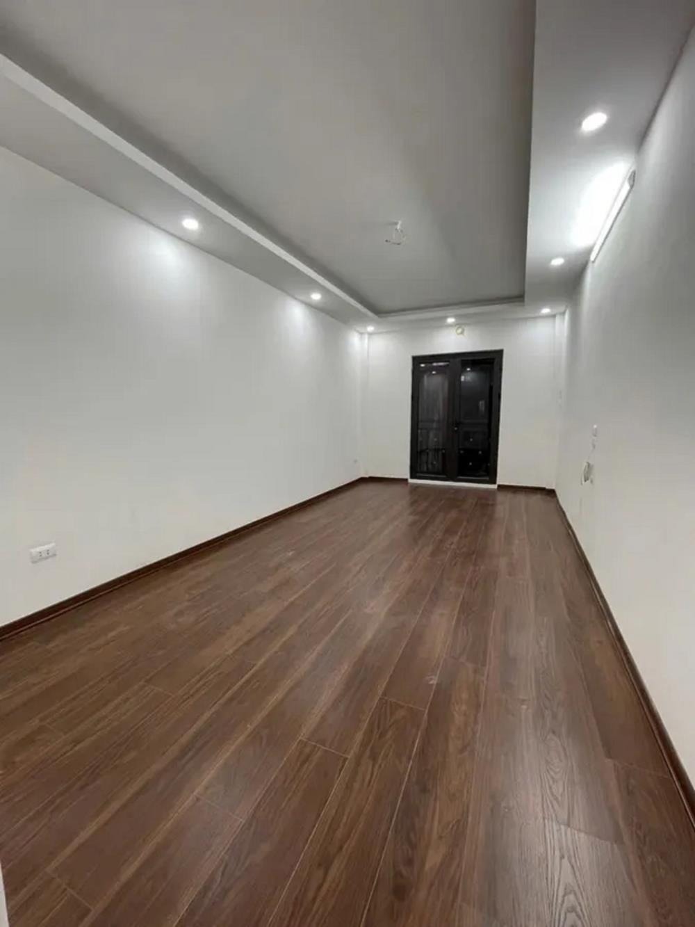 Bán nhà Ba Đình, Vĩnh Phúc - 30m2 x 5 tầng, Thang Máy, Full Nội Thất
