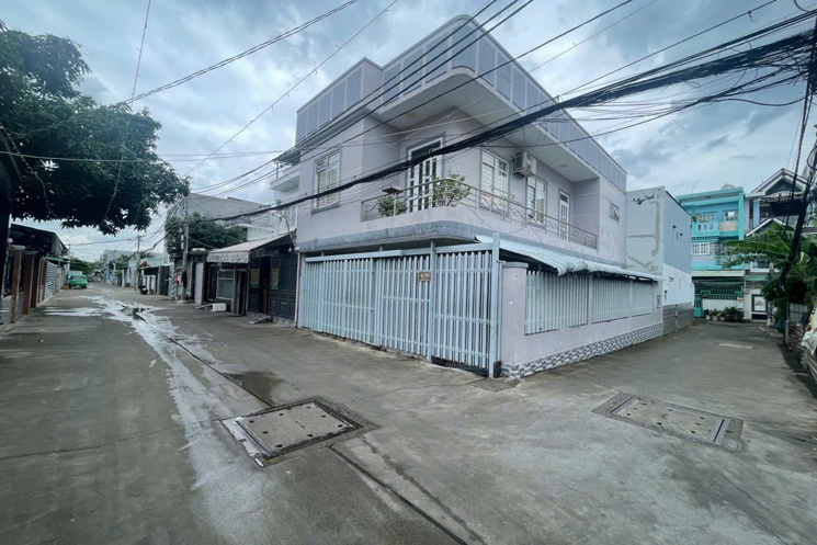 **Tuyệt Phẩm Nhà Trong Ngõ Chuyên Dùng 9, Quận 7: 74m2, 2 Tầng, 3PN, Sổ Đỏ, Giá Chỉ 5.7 Tỷ!**