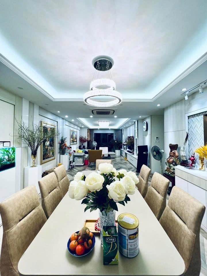 Bán Căn Hộ 3PN View Hồ Mulberry Lane - Giá 8.x Tỷ - Vị Trí Đắc Địa