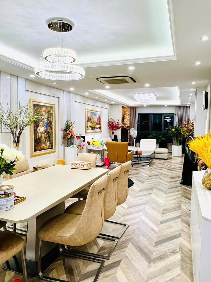 Bán Căn Hộ 3PN View Hồ Mulberry Lane - Giá 8.x Tỷ - Vị Trí Đắc Địa