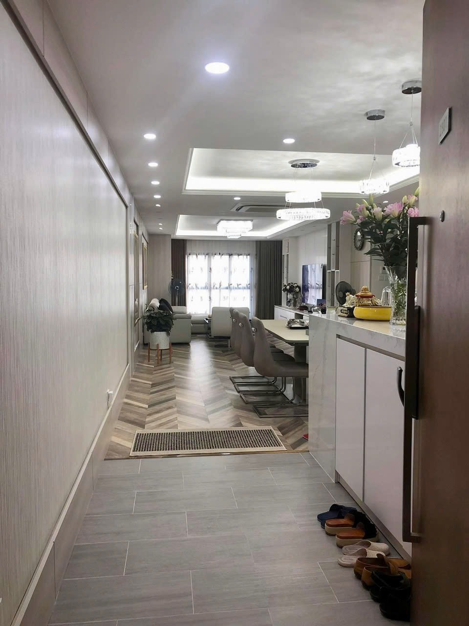 Bán Căn Hộ 3PN View Hồ Mulberry Lane - Giá 8.x Tỷ - Vị Trí Đắc Địa