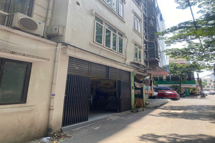 Nhà Nghĩa Tân, Cầu Giấy, DT 96m, 3 tầng , mặt. tiền. 10 mét,  thuận tiện kinh doanh