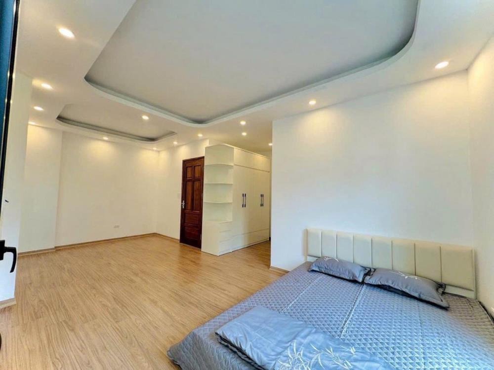 Bán nhà Ngô Quyền, Hà Đông - 35m² x 5T, Ô Tô Đỗ, Giá 9.5 Tỷ