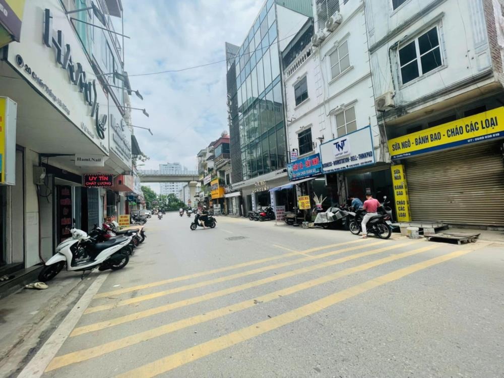 Bán nhà phố Chiến Thắng, Hà Đông: 5 Tầng, Mặt Tiền Rộng, Kinh Doanh Sầm Uất