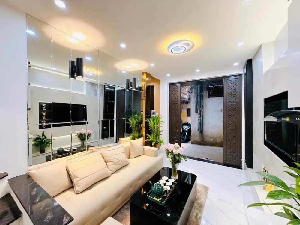 Nhà 4 Tầng Nguyễn Trãi - Nội Thất Như Hình, Ngõ 3 Gác - Giá 5.1 Tỷ
