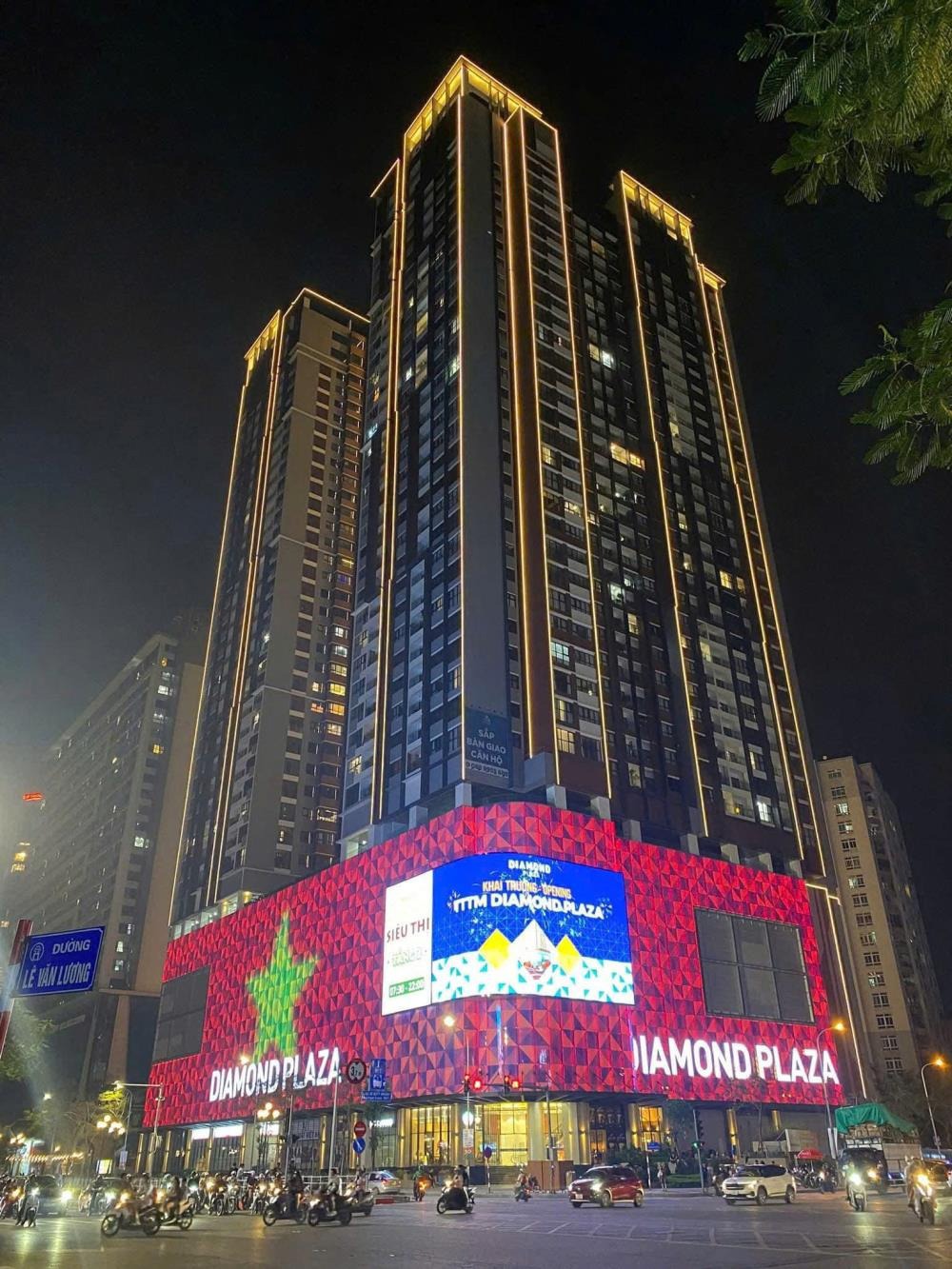 Bán Căn Hộ BRG Diamond Residence Lê Văn Lương - 162m2, 4PN, Giá 19.5 Tỷ