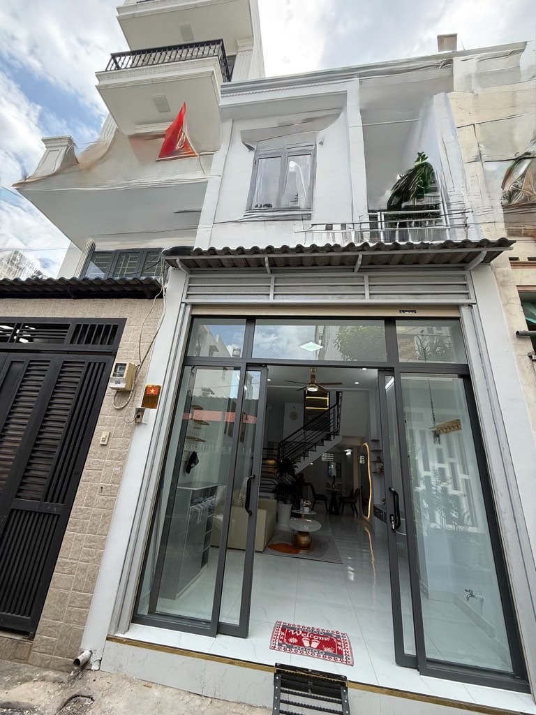 Bán Nhà Nguyễn Phúc Chu, Tân Bình: 3 Tầng, 42m2, Giá 4.98 Tỷ - Pháp Lý Chuẩn