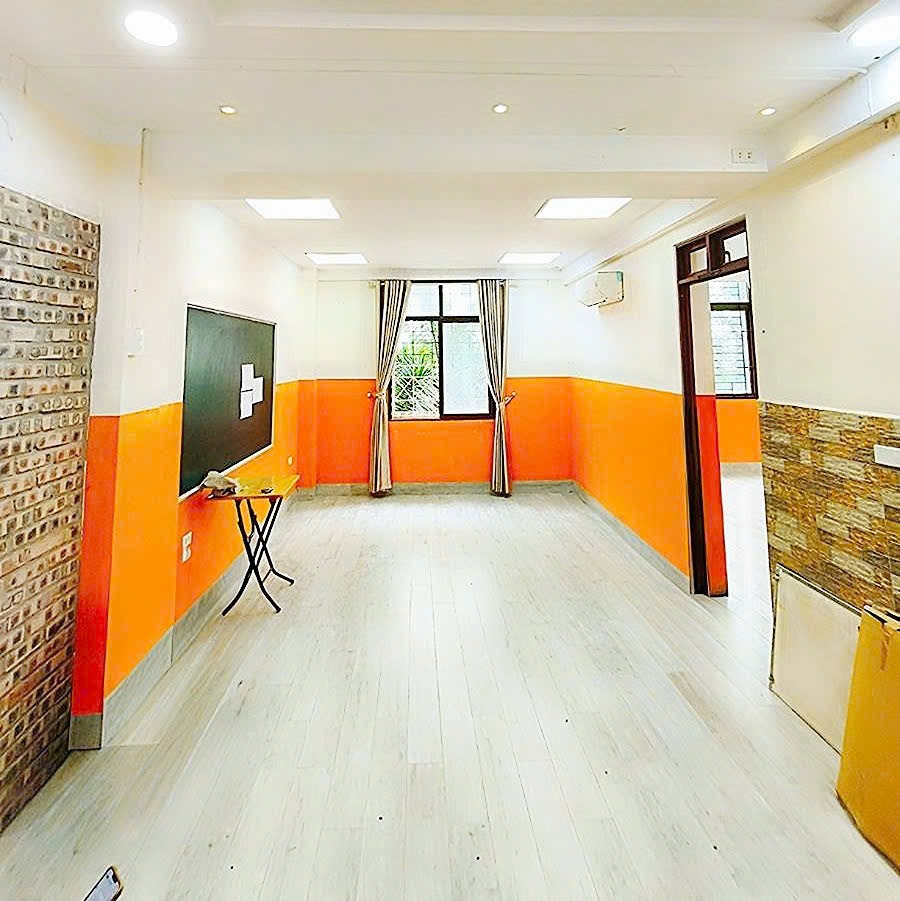 Căn Hộ Mặt Phố Lê Văn Lương 70m2 - 2PN View Công Viên - Giá 5.55 Tỷ