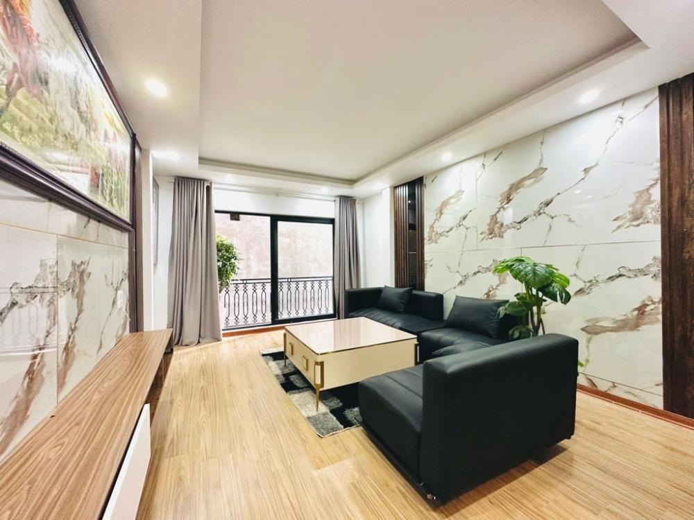 Nhà Mới Đẹp Long Lanh, 6 Tầng Thang Máy, Đống Đa - 9.8 Tỷ