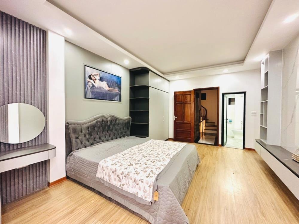 Nhà Mới Đẹp Long Lanh, 6 Tầng Thang Máy, Đống Đa - 9.8 Tỷ