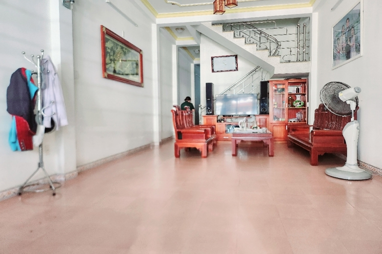 BÁN NHÀ MẶT TIỀN TRUNG TÂM – CHỈ 6.8 TỶ – VỊ TRÍ ĐẮC ĐỊA, GIÁ TỐT