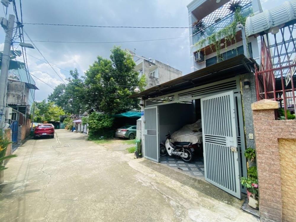 Nhà Ngộp Ngân Hàng Giá Rẻ - Lê Văn Thịnh, Quận 2 - 10.5 Tỷ