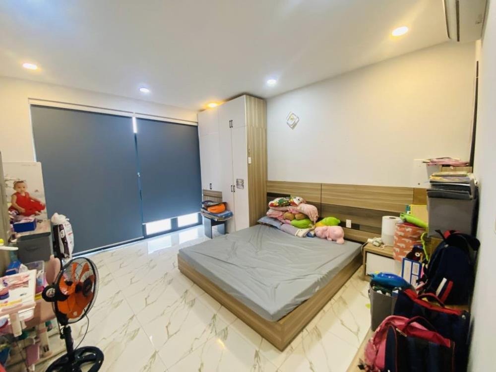 Nhà Ngộp Ngân Hàng Giá Rẻ - Lê Văn Thịnh, Quận 2 - 10.5 Tỷ