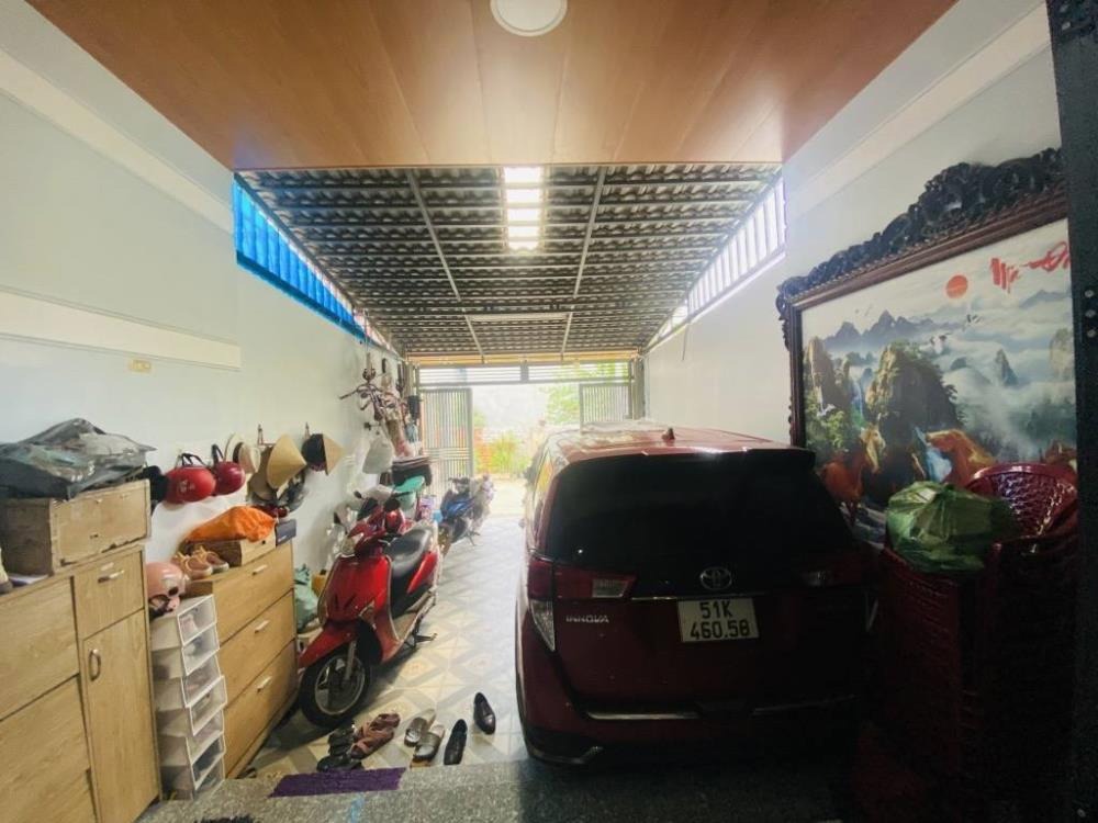 Nhà Ngộp Ngân Hàng Giá Rẻ - Lê Văn Thịnh, Quận 2 - 10.5 Tỷ