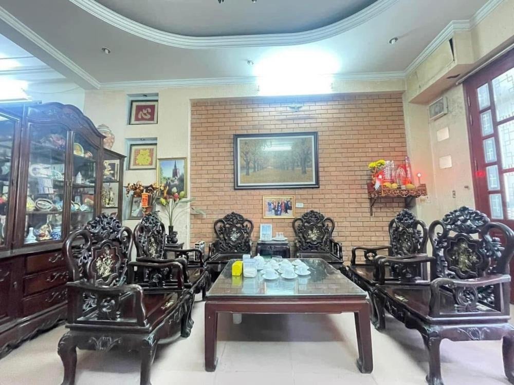 Bán nhà Chùa Láng - 50m2 - 4 Tầng - Ô Tô Vào - Kinh Doanh - Giá 14.9 Tỷ