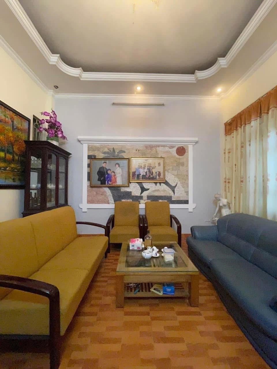 Bán nhà Chùa Láng - 50m2 - 4 Tầng - Ô Tô Vào - Kinh Doanh - Giá 14.9 Tỷ