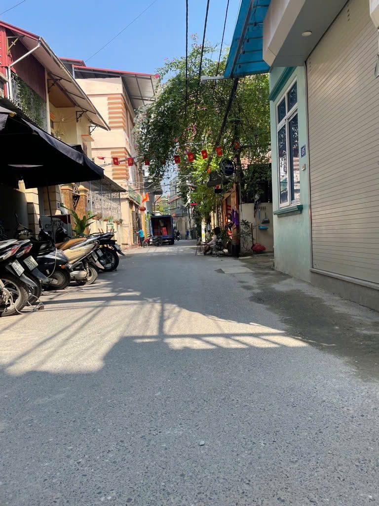 Bán Đất Phân Lô Hoài Đức - 38m2, Giá 5.7 Tỷ - Vị Trí Đẹp, Tiềm Năng Sinh Lời