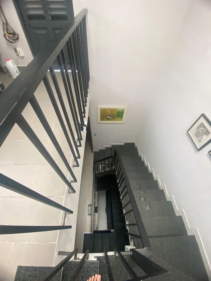 Nhà 4 Tầng Tân Phú: 65m2, Hẻm 8m, Giá 10.2 Tỷ - An Cư Lý Tưởng