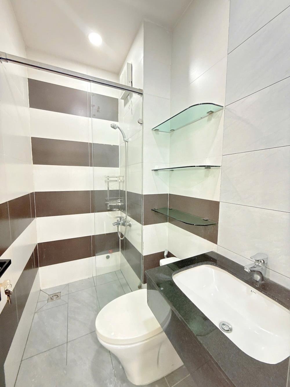 Toà CHDV Cao Cấp Gò Vấp - 96m2, 5 Tầng, Doanh Thu 90 Triệu/Tháng