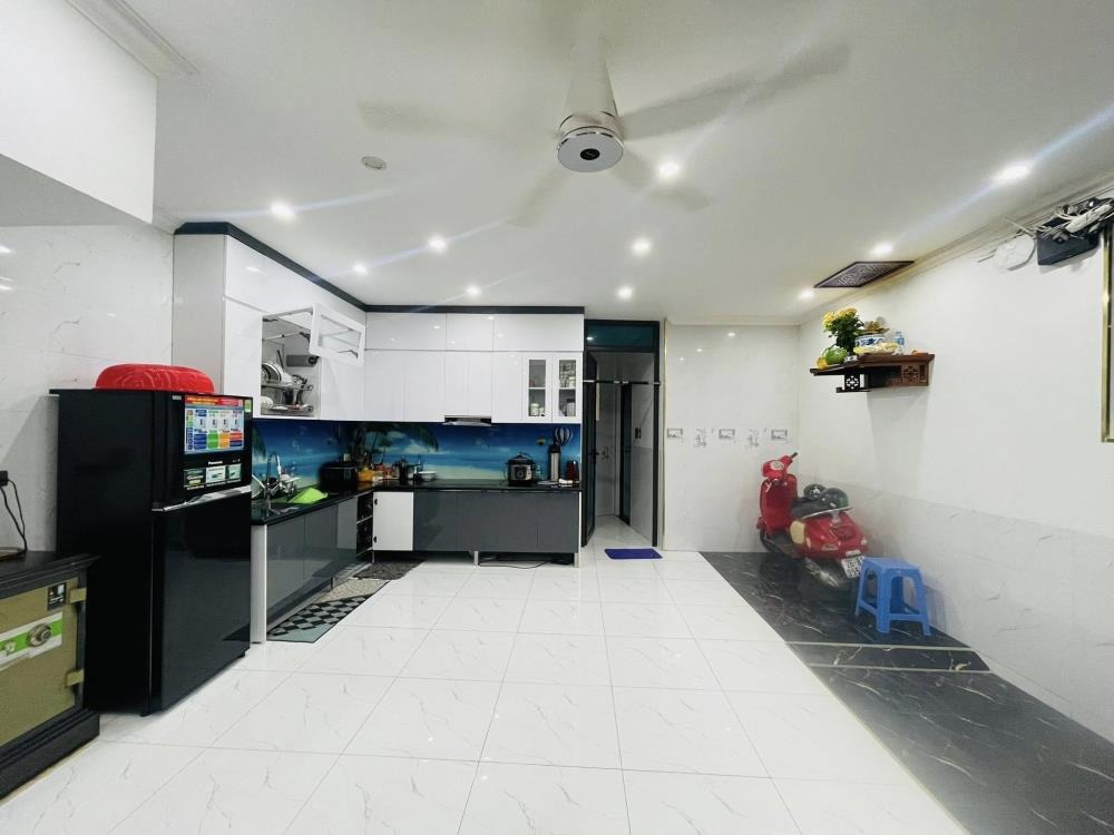 Nhà phố Khương Đình 70m2 5 Tầng - 7.5 Tỷ - 2 Mặt Thoáng - Tặng Nội Thất
