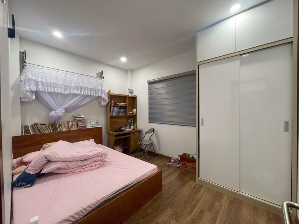 Bán nhà phố Nguyễn Đức Cảnh, Hoàng Mai - 41m2, 4 Tầng, Giá 9.3 Tỷ