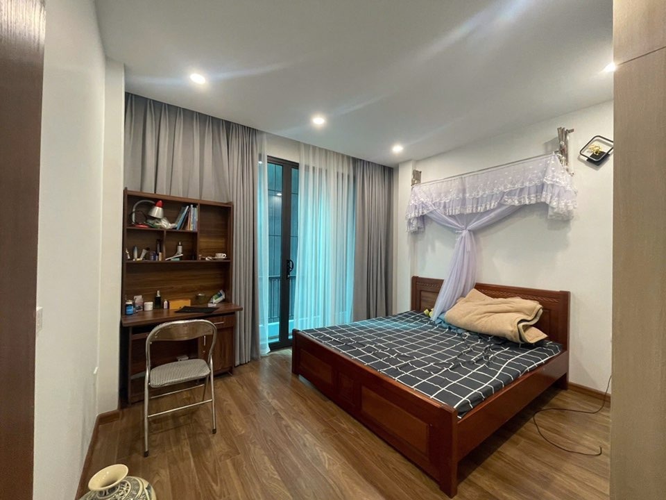 Bán nhà phố Nguyễn Đức Cảnh, Hoàng Mai - 41m2, 4 Tầng, Giá 9.3 Tỷ