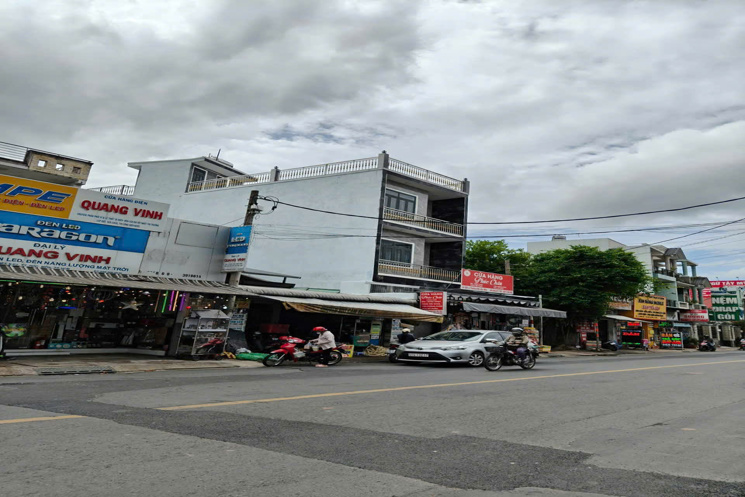 NHÀ MẶT TIỀN LÝ THƯỜNG KIỆT TT HÓC MÔN KHU NGÂN HÀNG CHỈ 12 TỶ