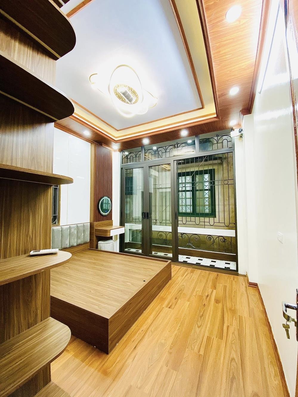 Nhà phố Thanh Xuân 5 Tầng, Oto Đỗ Cửa, 44m2 - Giá 9.5 tỷ
