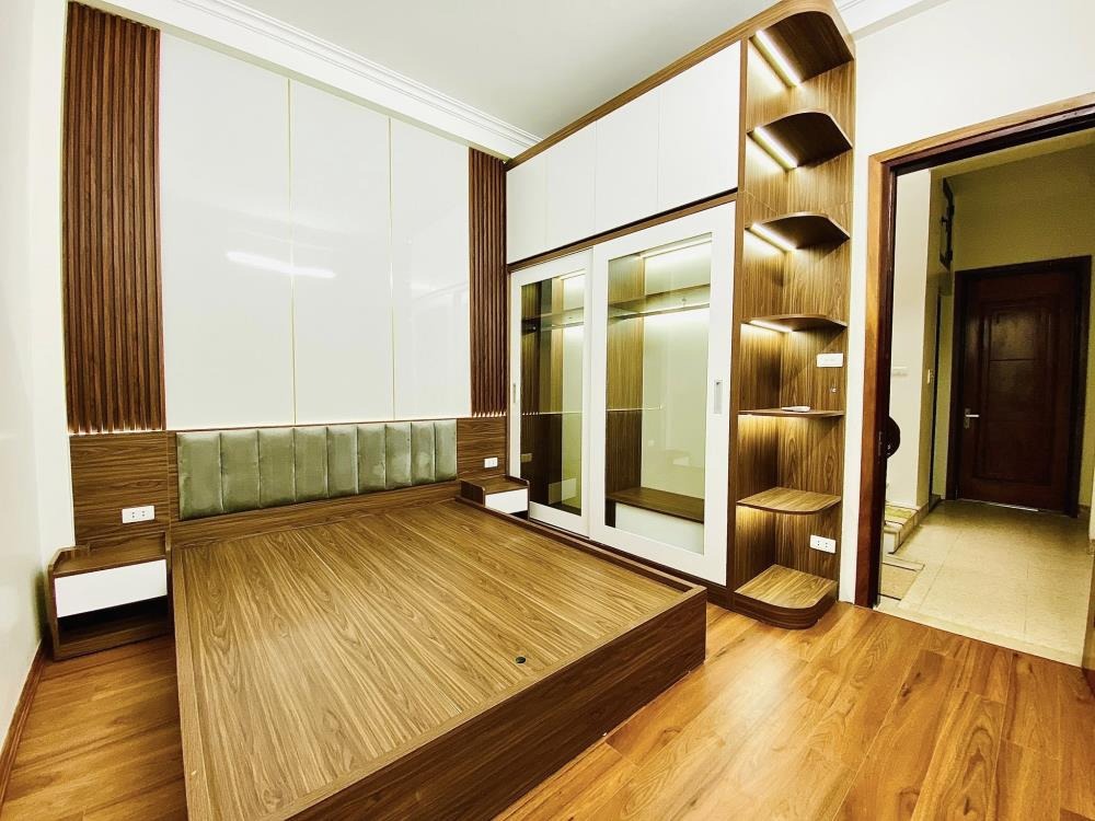 Nhà phố Thanh Xuân 5 Tầng, Oto Đỗ Cửa, 44m2 - Giá 9.5 tỷ