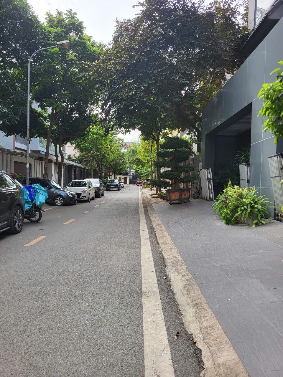 Bán Biệt Thự Hoàng Quán, Lô Góc View Công Viên Cầu Giấy - 300m2