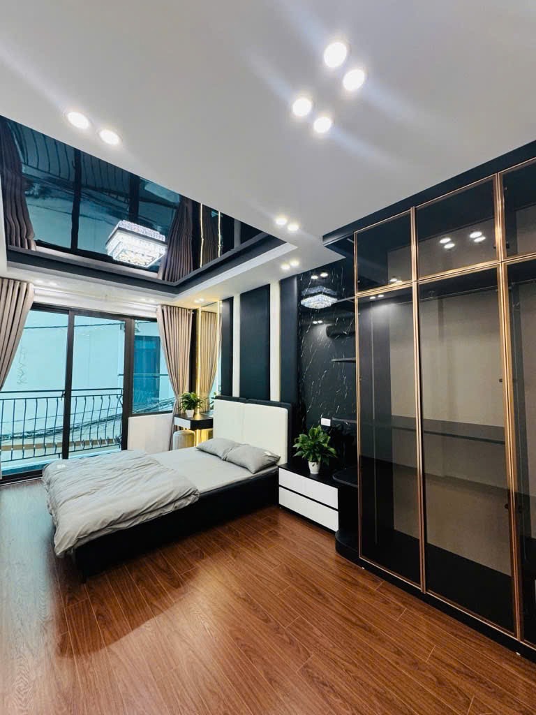 Bán nhà Tam Trinh - Ngõ Nông, Gần Phố, Tặng Full Nội Thất - Giá Chỉ 7.5 Tỷ