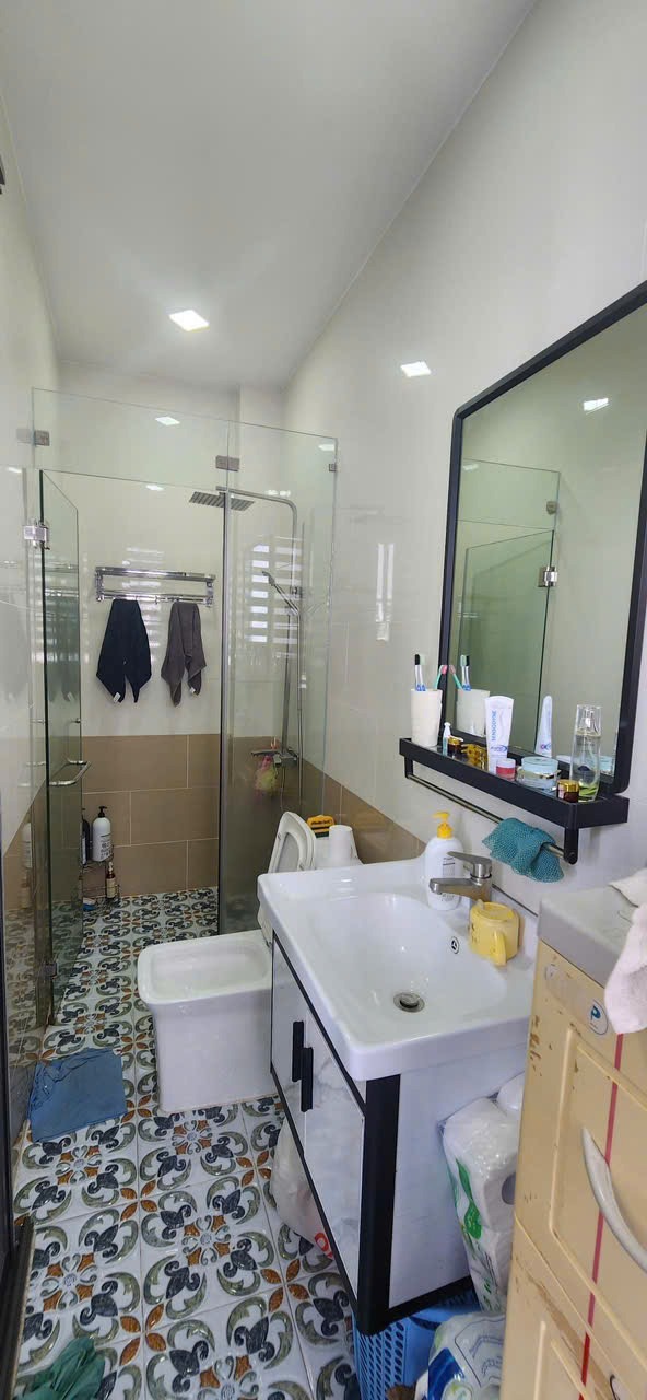 Bán nhà HXH Quận 7 - 62.7m2, 4PN, Giá 6.1 tỷ - Pháp lý chuẩn