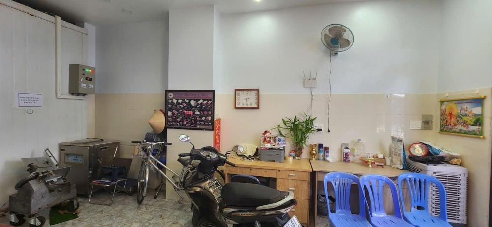 Bán nhà HXH Quận 7 - 62.7m2, 4PN, Giá 6.1 tỷ - Pháp lý chuẩn