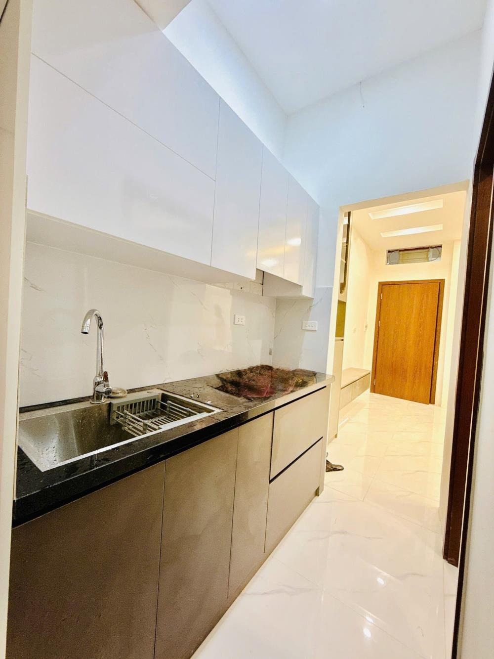 Căn hộ 2PN, 70m² Hoàng Quốc Việt - 3.8 tỷ - Gần KĐT Nam Cường, ĐH