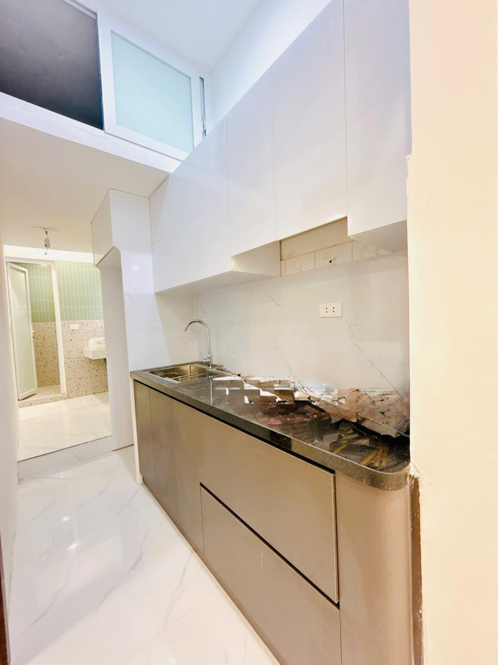 Căn hộ 2PN, 70m² Hoàng Quốc Việt - 3.8 tỷ - Gần KĐT Nam Cường, ĐH
