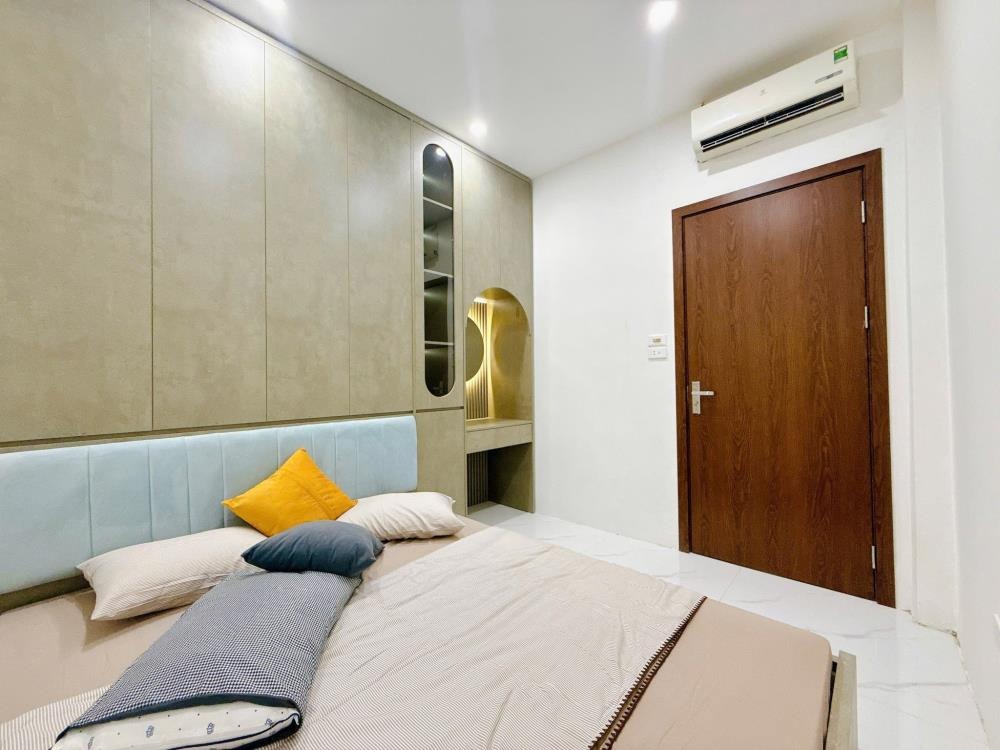 Căn hộ 2PN, 70m² Hoàng Quốc Việt - 3.8 tỷ - Gần KĐT Nam Cường, ĐH